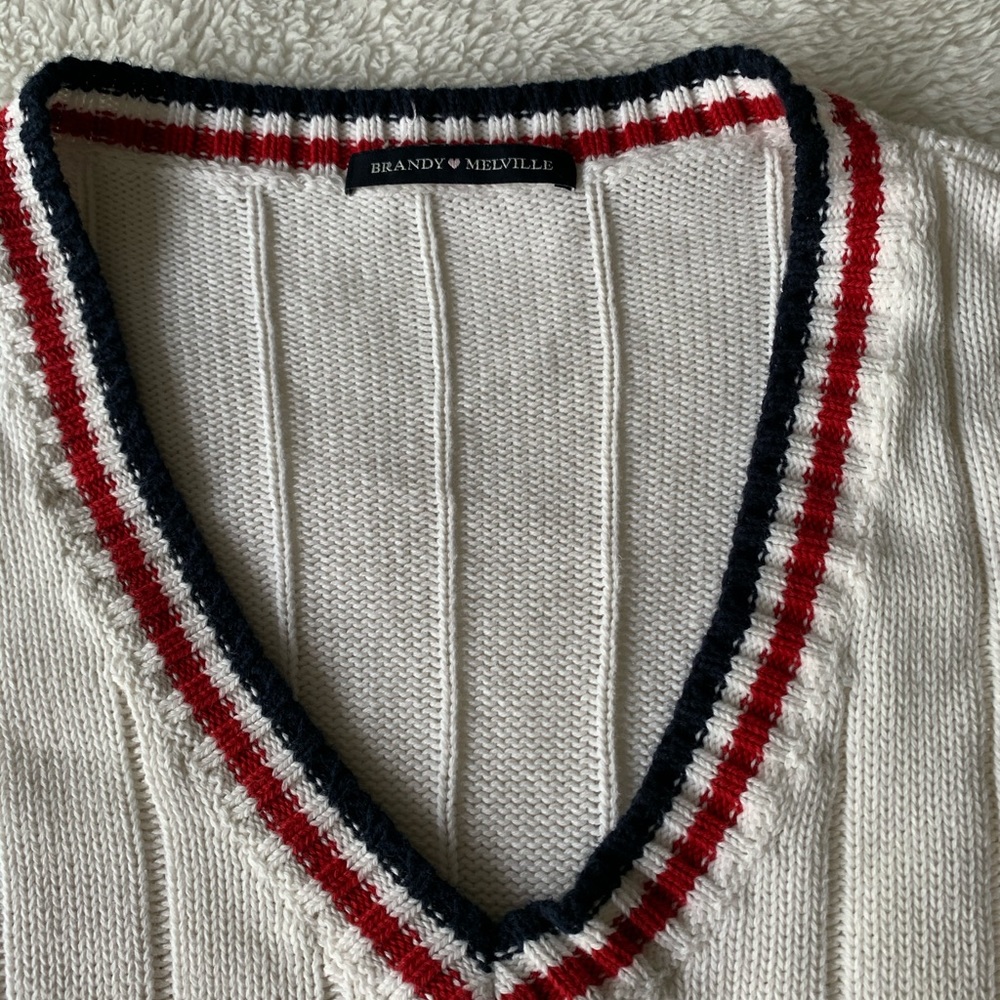 Brandy Melville sweater